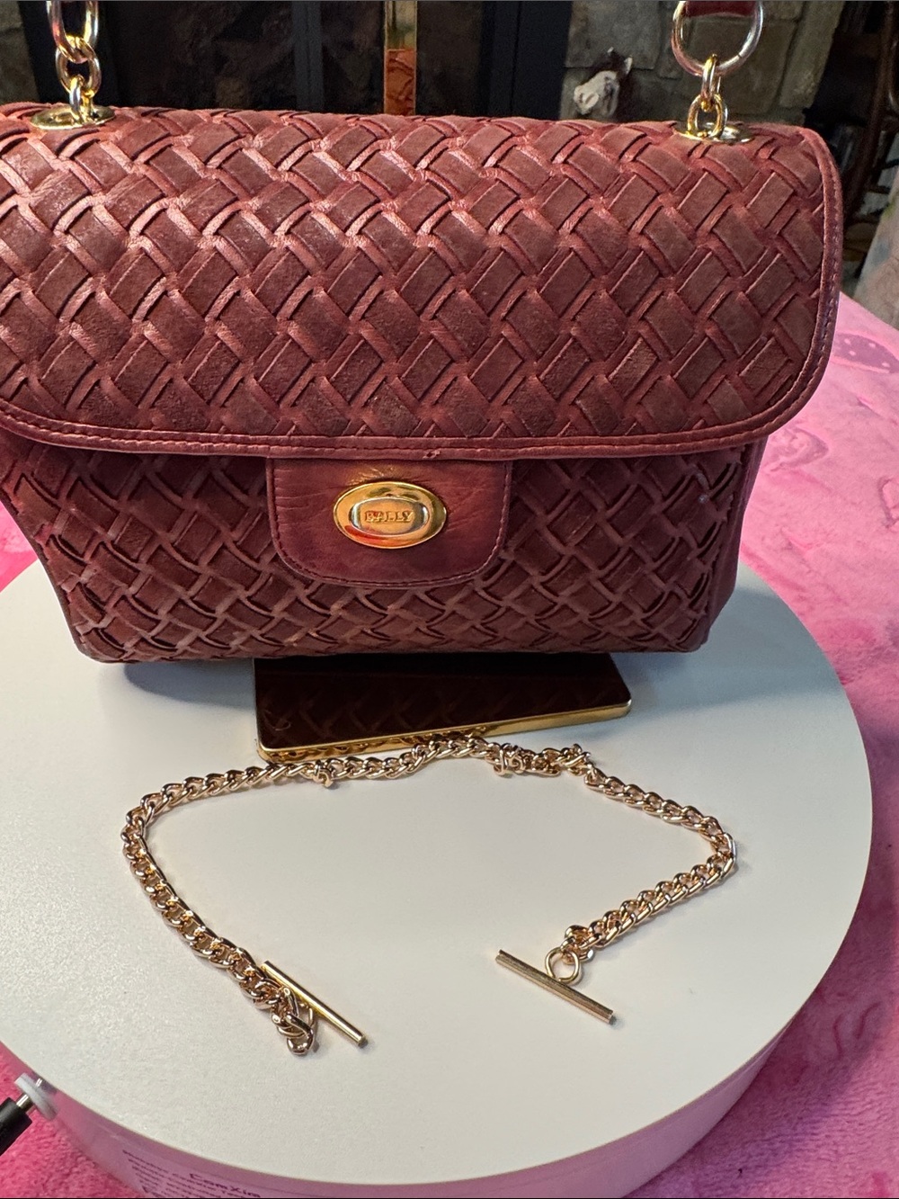 Luxury Bally Woven Leather Bag Made in Italy Gold Chain & Leather Crossbody